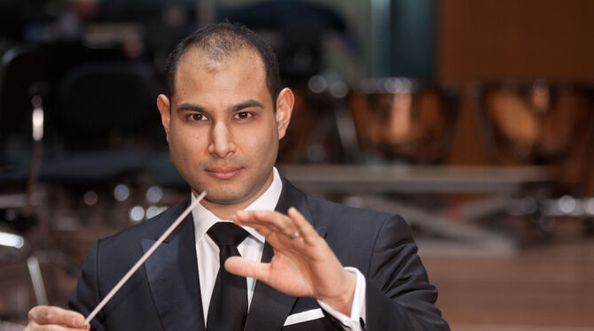 Für Fawzi Haimor ist es die zweite Saison als Chefdirigent.  FOTO: LIPPERT