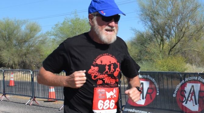Der in Urach geborene Kardiologe Dietmar Gann beim »Cinco de Mayo Running Festival« in Arizona. FOTO: PRIVAT