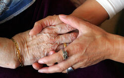 Altenpflege, Halten, Hand, Alte Menschen