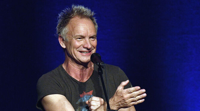 Stimmstark aber hüftsteif: Sting, hier bei einem Konzert des WDR Anfang Juli. In Salem hatte er den Jamaikaner Shaggy an seiner