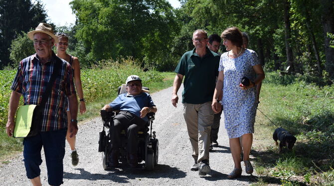 Auf weitgehend ebenen, geschotterten und auch asphaltierten Wegen geht es auf 13 barrierefreien Touren auch für Rollstuhlfahrer