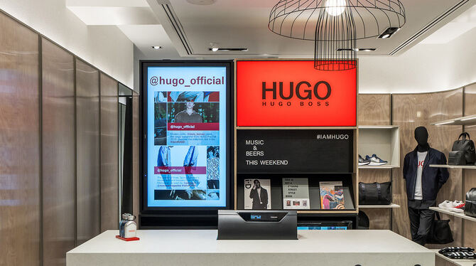 Der Hugo Store Amsterdam im neuen Ambiente mit mehr digitalen Elementen.