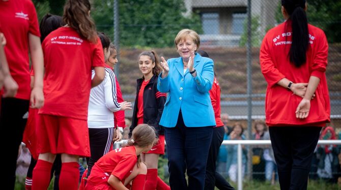 Bundeskanzlerin Angela Merkel glänzte bei der Leichtathletik-EM in Berlin mit  Abwesenheit. FOTO: DPA