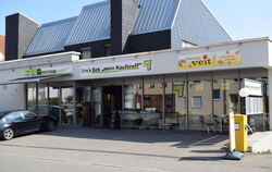 An dieser Stelle in Grafenbergs Ortsmitte gibt es bereits ein Lebensmittelangebot unter einem Dach. Die Metzgerei Gneiting biete