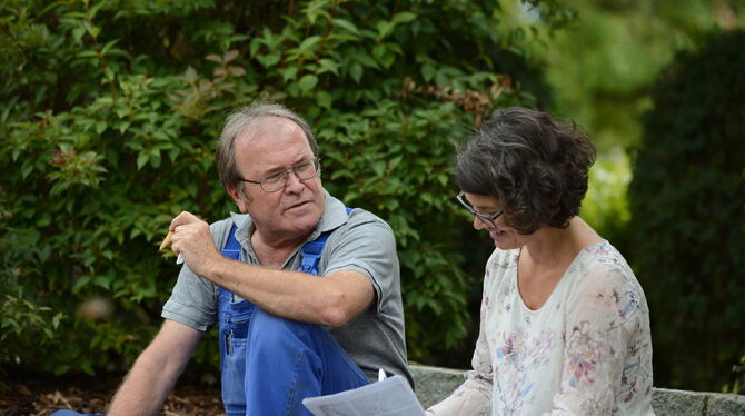 Seine Angst um  die Streuobstwiesen an der Hindenburgstraße äußerte Horst Schmitt  im Gespräch mit Redakteurin Ines Stöhr.