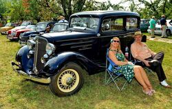 Edle Schlitten und feiner Zwirn: Das Oldtimertreffen im Freilichtmuseum Beuren ist eine Zeitreise in die Vergangenheit und ein F