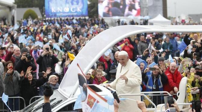 Papst besucht Irland
