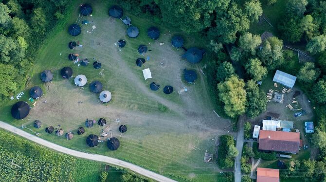 Blick aus der Luft: der für Gruppen mit bis zu 200 Teilnehmern geeignete Zeltplatz der Pfadfinder in Metzingen.  FOTO: PRIVAT