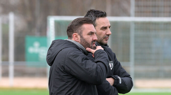 Trafen in dieser Saison zumeist die richtigen Entscheidungen: SSV-Co-Trainer Volker Grimminger (links) und Chefcoach Teodor Rus.