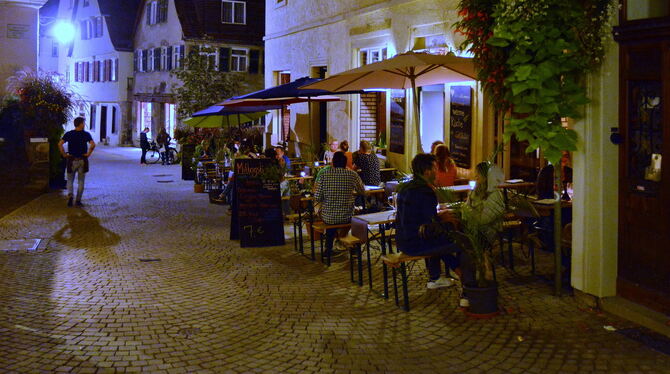Die Haaggasse ist einer der Schwerpunkte des Nachtlebens in Tübingen. Die Anwohner klagen nicht über Außengastronomie, sondern ü
