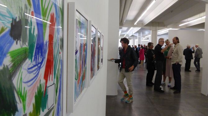 Blick in die Ausstellung »Ein Tun ohne Bild« im Kunstverein Reutlingen bei der Vernissage.  FOTO: BERNKLAU