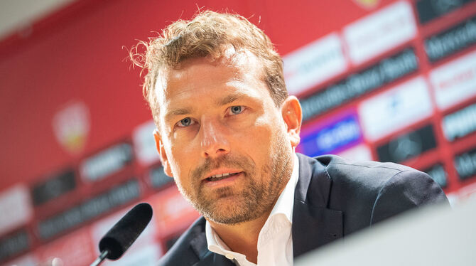 Stand bei seinem ersten öffentlichen Auftritt in Stuttgart in einer eloquenten Art Rede und Antwort: Der neue VfB-Cheftrainer Ma