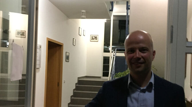 Frank Sautter ist neuer Rektor der Waldschule Ohmenhausen. Jetzt war er Gast im Ortschaftsrat. FOTO: GLAGE