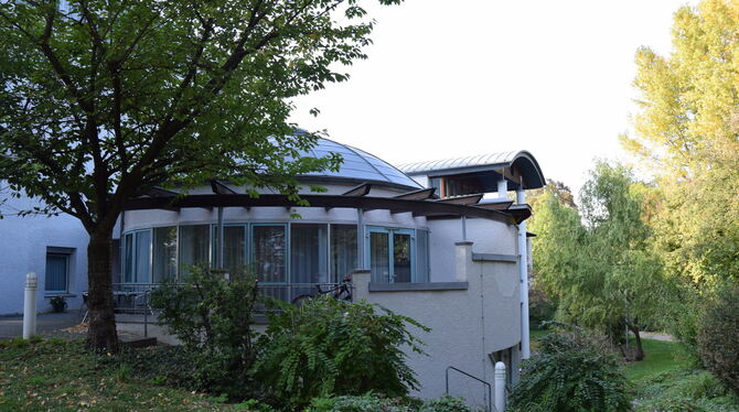 Das Kutscherhaus des Samariterstifts am Laiblinspark hat sich zu einem Nachbarschaftszentrum entwickelt. FOTO: SCHÖBEL