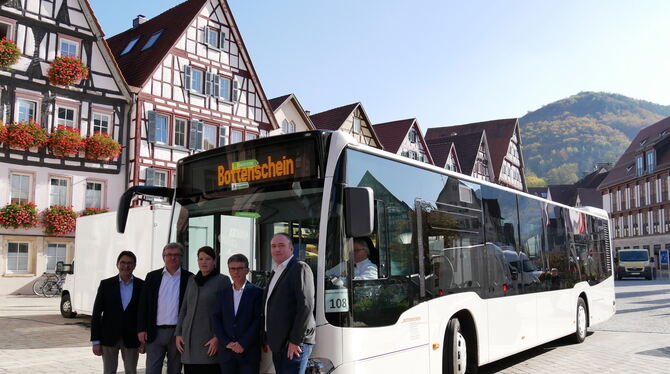 Die Firma Bottenschein (Ehingen), die den Uracher Stadtverkehr fährt, stellt für die Kurstadt ihren ersten Hybrid-Bus bereit – d
