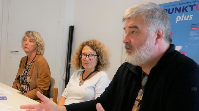 Sie stehen hinter dem Projekt »Punktum Plus«: Florence Wetzel, Stephanie Gohl und Peter Scholz (von links). FOTO: LEISTER