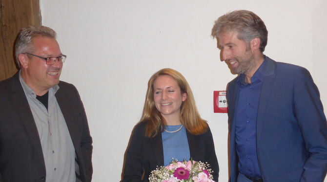 Gratulation zur Wahl: Dr. Daniela Harsch, promovierte Wirtschaftswissenschaftlerin, hat sich in der Stichwahl gegen Iska Dürr mi