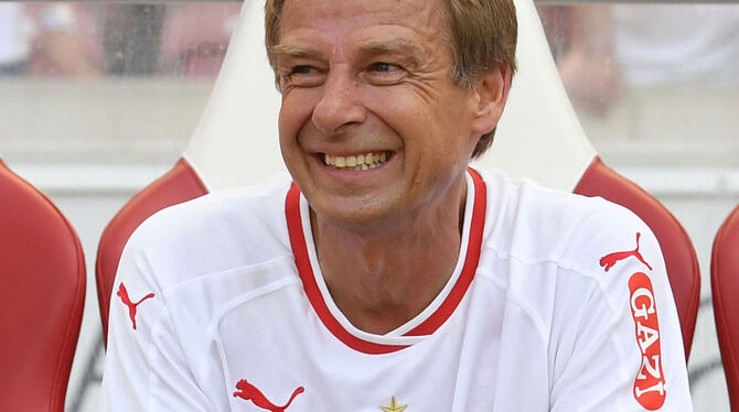 Kehrt der Wahl-Amerikaner Jürgen Klinsmann – hier beim diesjährigen "Spiel der Legenden im VfB-Trikot auf der Trainerbank – tat