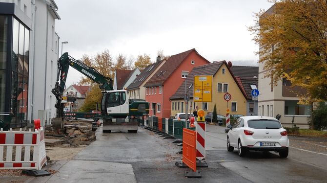 Stadtauswärts ist die Ulmer Straße schon seit dem verkaufsoffenen Sonntag am 28. Oktober wieder befahrbar.  FOTO: PFISTERER