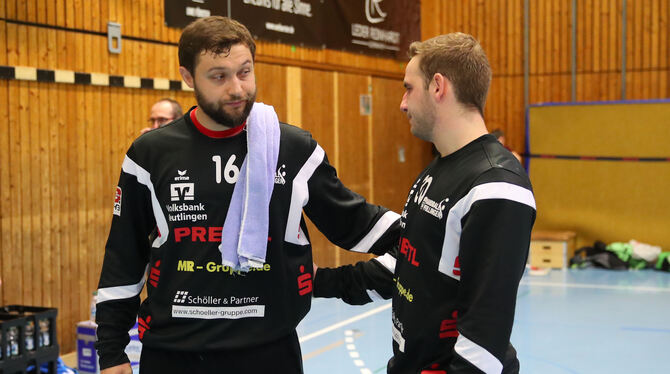 Ein starkes Torhüter-Duo beim Drittligisten VfL Pfullingen: Magnus Becker (links) und Daniel Schlipphak.  FOTO: LANGER