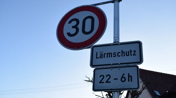 So ist die Verkehrsregelung bereits seit vielen Jahren in Tübingen-Hirschau. Jetzt ist sie auch in Wannweil in der Diskussion: T