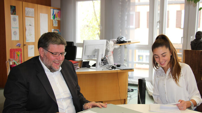 Elâ Dalkilic hat Metzingens Oberbürgermeister Ulrich Fiedler über sein Leben als Oberbürgermeister und Vater befragt. FOTO: ZMS