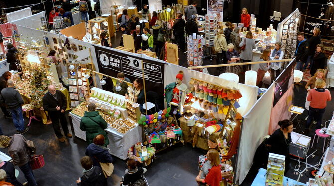 Von 10 bis 20 Uhr ist heute der Handfest-Markt geöffnet. Etwa 70 Aussteller präsentieren ihre Produkte. FOTO: NIETHAMMER
