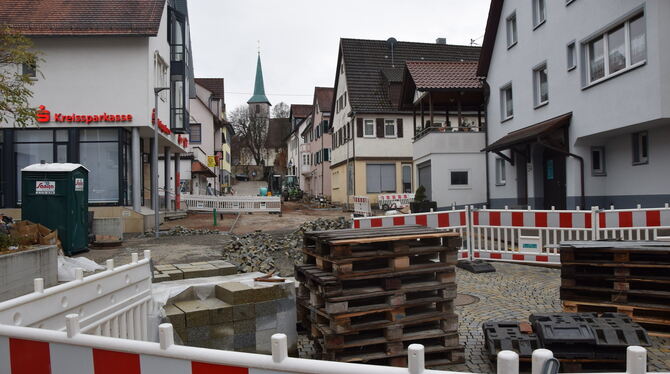Die Dorfstraße in Kirchentellinsfurt ist noch nicht fertig saniert. Aber im Rathaus ist man zuversichtlich, dass der Weihnachtsm