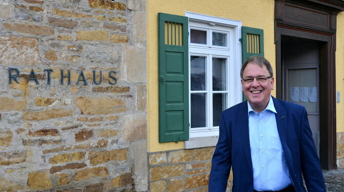 In Betzingen ist Thomas Keck schon Rathauschef. Jetzt kämpft er um den OB-Sessel. FOTO: NIETHAMMER