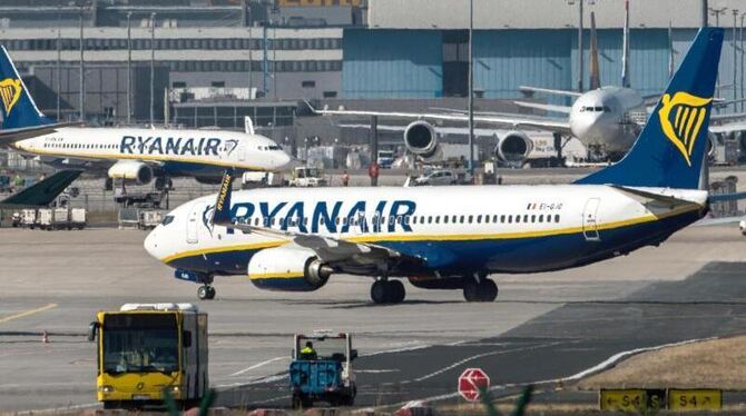 Ryanair-Maschine auf dem Frankfurter Flughafen