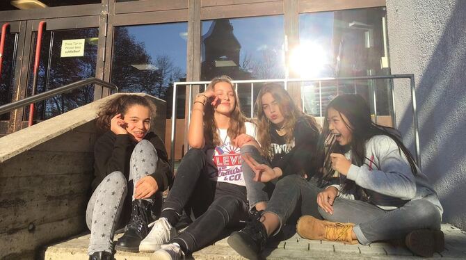 Cecilia, Leona, Erlinda und Yomna vom Johannes-Kepler-Gymnasium: unterschiedliche Herkunft, eine Jugendsprache. FOTO: ZMS