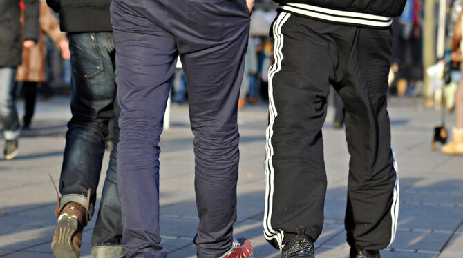 Viele Schüler gehen mit Jogginghosen in die Schule.  FOTO: DPA