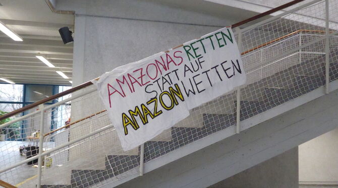 Protest im besetzten Kupferbau gegen Amazon. Foto: Lenschow