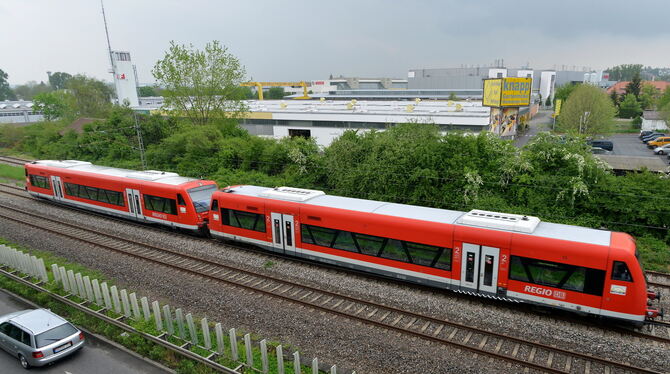 Eine der geplanten Haltestellen der Regional-Stadtbahn: die Bösmannsäcker nahe der Bahnlinie bei der Firma Bosch. FOTO: KUS