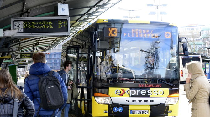 Für den Betrieb des »Expresso«-Busses macht der Landkreis Reutlingen in seinem Etat für das Jahr 2019 exakt 160 500 Euro locker.