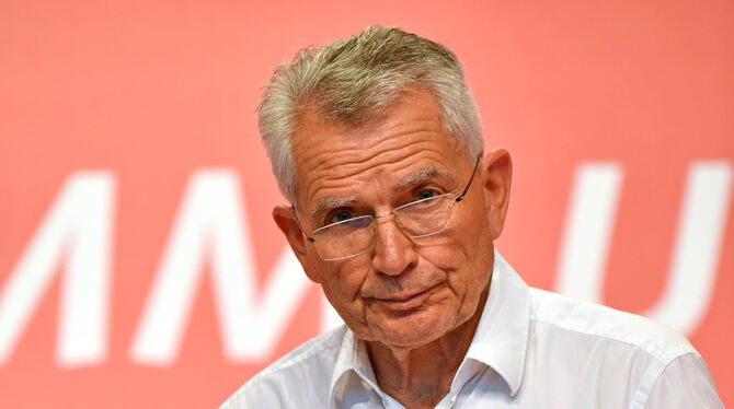 Am liebsten immer alles unter Kontrolle: VfB-Präsident Wolfgang Dietrich. FOTO: EIBNER