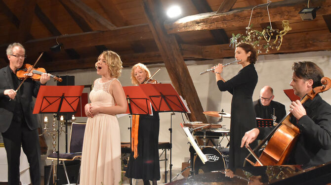 Von Februar an gibt sie die »Barbarina« in Mozarts »Hochzeit des Figaro«, beim Neujahrskonzert in der Grafenberger Kelter trat d