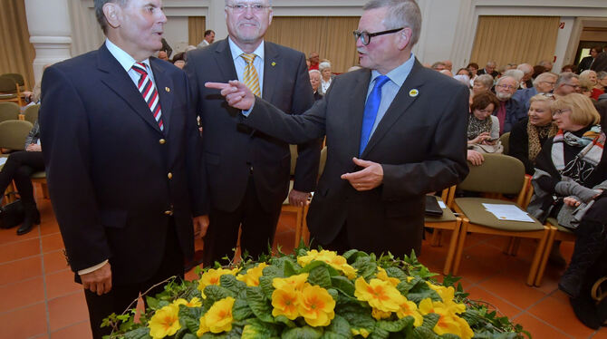 FWV-Neujahrsempfang (von links): der Fraktionsvorsitzende Jürgen Fuchs, der Vorsitzende des Landesverbands Wolfgang Faißt und de
