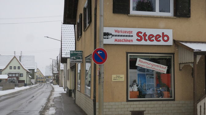 Andrea Steinhilber spricht über die Gründe für die Geschäftsaufgabe: Das Eisenwarengeschäft Steeb in Mössingen macht seit Anfang