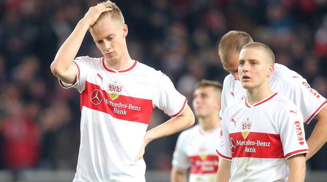 Der VfB bangt um den Einsatz von Innenverteidiger Timo Baumgartl, der vor dem Gastspiel in München über Schwindel klagt. Eine ge