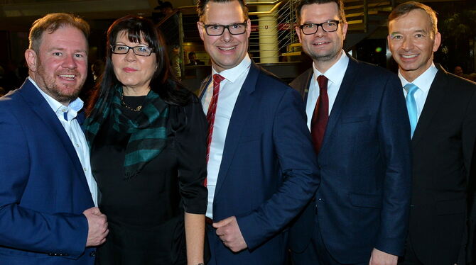 Gut gelaunte Liberale beim FDP-Neujahrsempfang im Dominohaus (von links): MdL Andreas Glück, Stadträtin Regine Vohrer, OB-Kandid