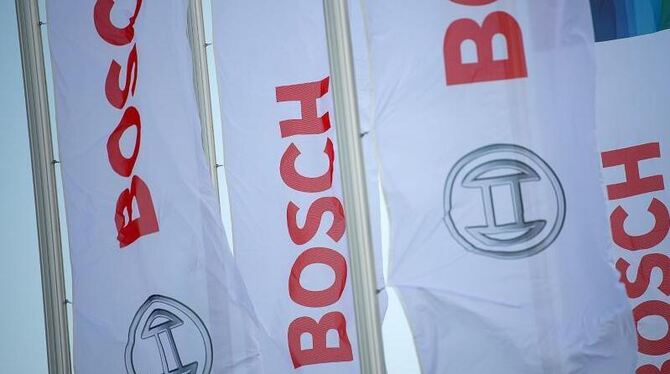 Fahnen mit dem Logo der Bosch GmbH