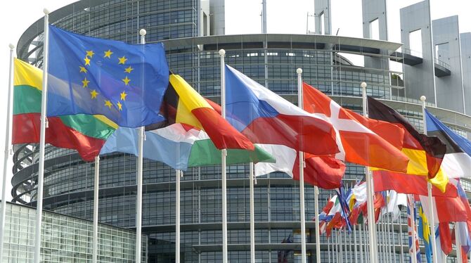 Die Europawahl – hier das Parlamentsgebäude in Straßburg – ist eines der zentralen Themen der politischen Bildung in diesem VHS-