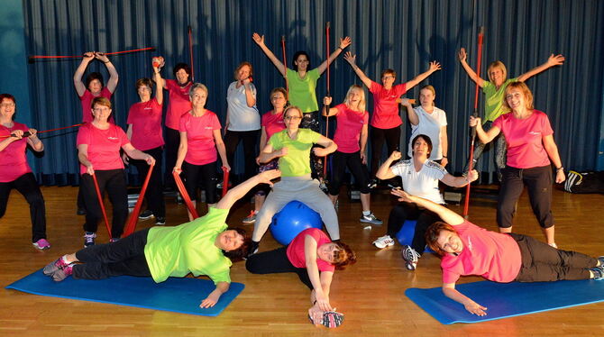 Bunt, biegsam, bewegungsfreudig und für jeden Spaß zu haben sind die Frauen der Fit-Gymnastik des TSV Oberhausen, die vor 30 Jah