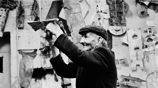 Gustav Mesmer (1903 bis 1994) bei der Arbeit. FOTO: BECKER