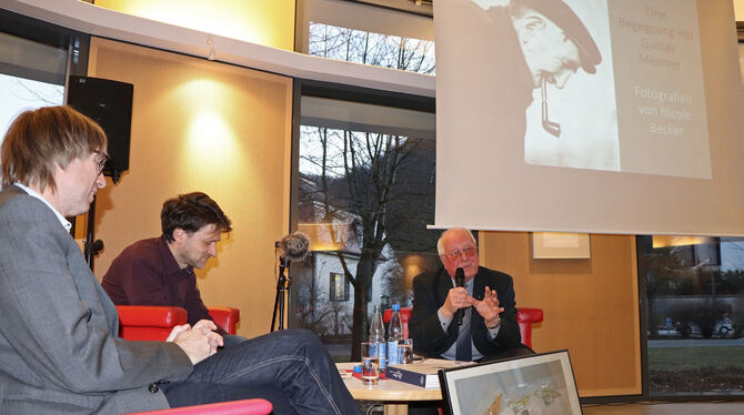 Heinfried Scheu (rechts) berichtete aus dem Leben von Gustav Mesmer im Gespräch mit (von links) Professor Dr. Thomas Müller und