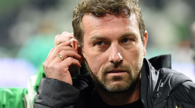 Darf in Stuttgart (vorerst) Trainer bleiben: Markus Weinzierl. FOTO: DPA