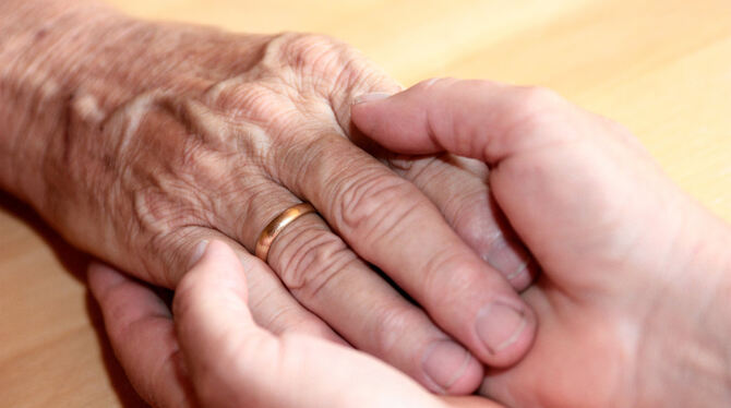 Vom Leben und Wohnen im Alter bis hin zur Betreuung von pflegebedürftigen Menschen: Die Pflegestützpunkte des Landkreises Reutli