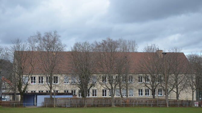 Das Dachgeschoss der Laiblinschule soll noch in diesem Jahr energetisch snaiert werden und neue Dachgauben erhalten.