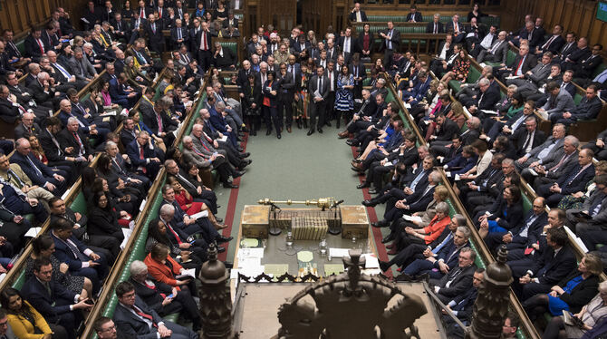 Die Abgeordneten des Unterhauses haben einen No-Deal ausgeschlossen und Premierministerin May damit weiteren Handlungsspielraum